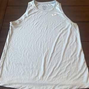 Nike Dri fit women’s tank size large like new